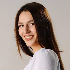 Анна Коберник 